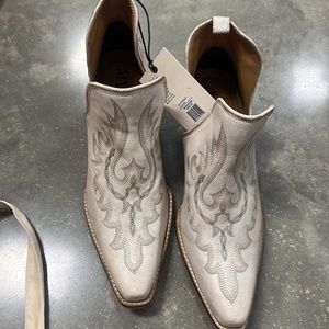 Myra White Boots